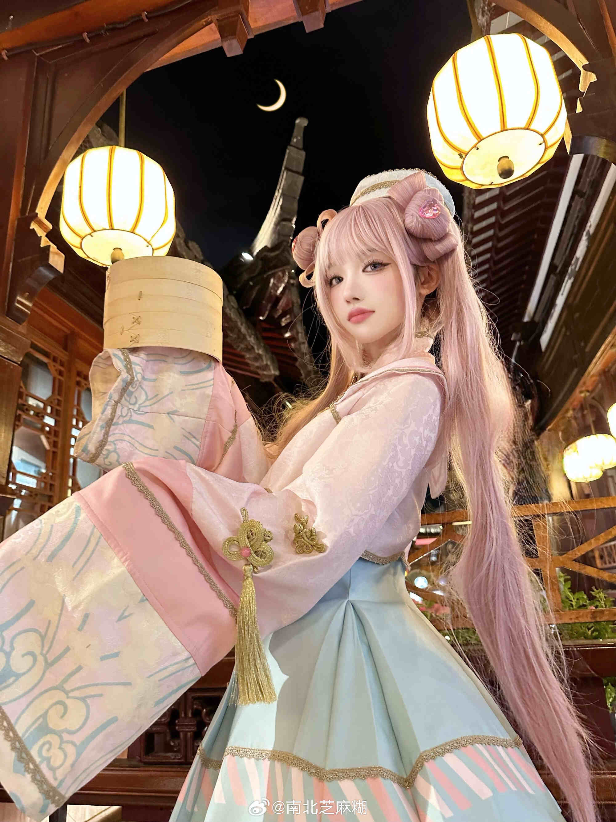 频繁记录着,因为生活值得