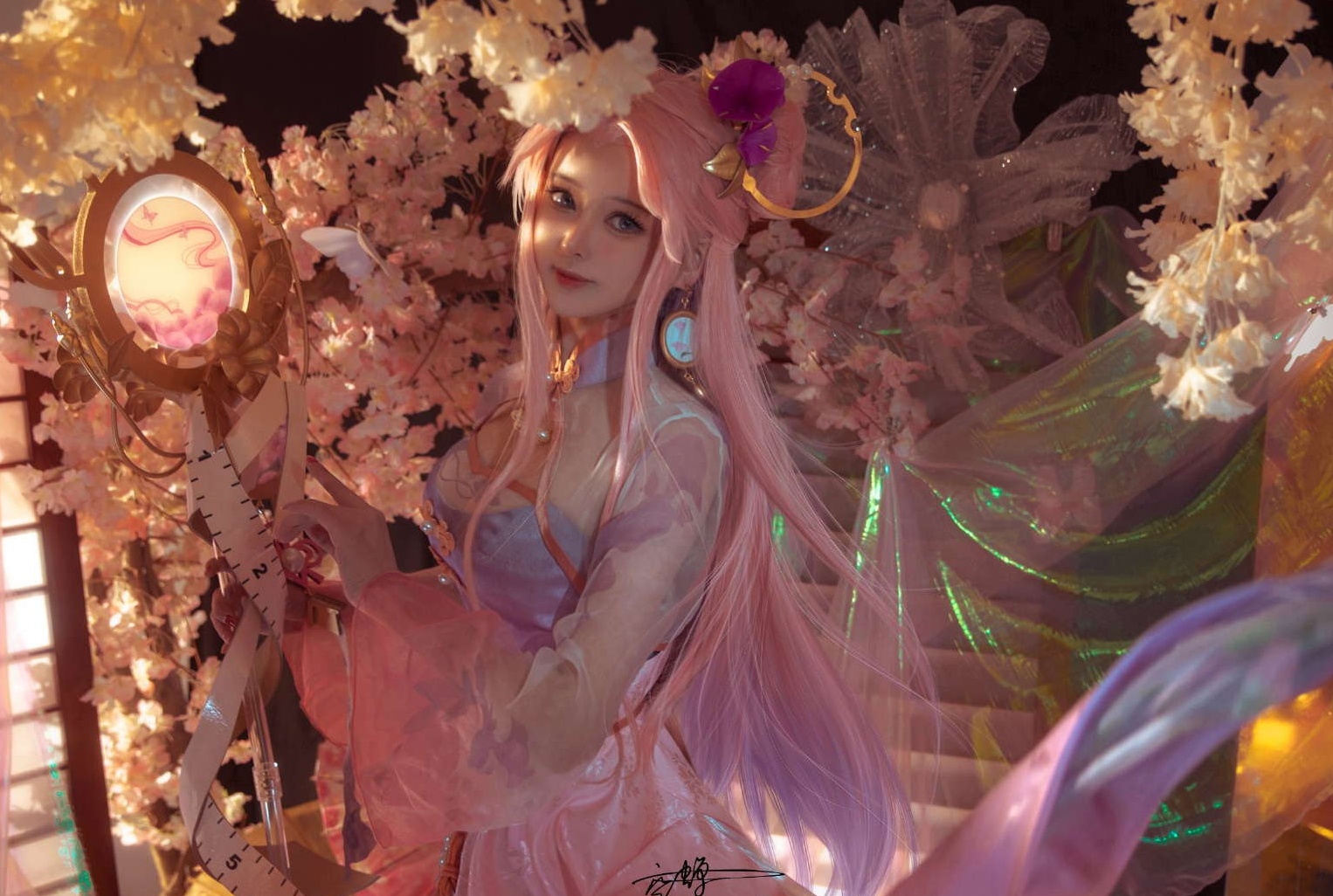 七月初七,夜悬长丝,投针验巧,明月照看