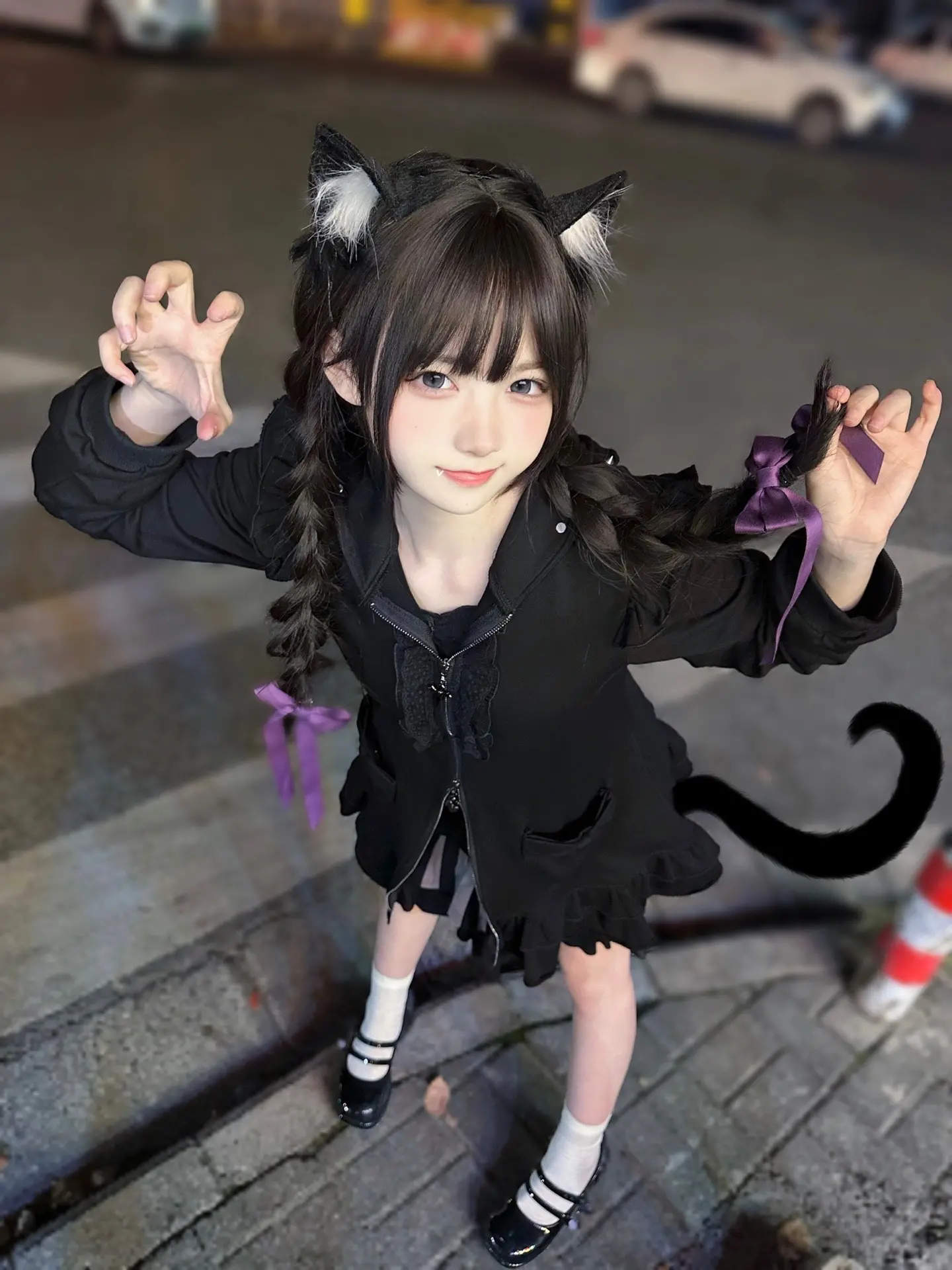 ^ ̳- ‧̫ • ̳^ฅ晚上好！我可爱的老婆们，和愚蠢的人类