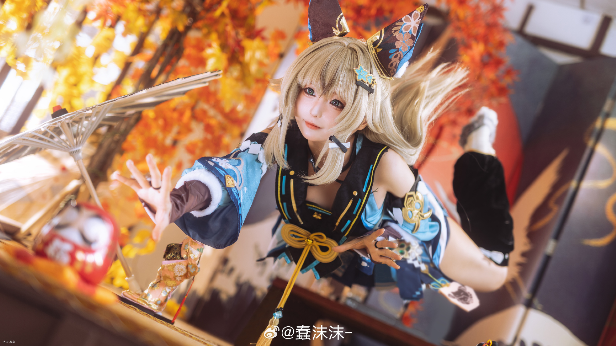 海风吹不散玫瑰，月色难逃皎皎