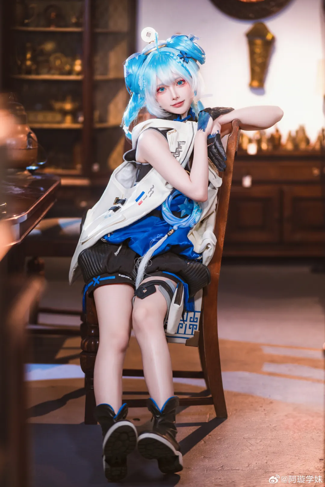 COSPLAY | 浪漫主义者都是暗处迎盛阳的玫瑰