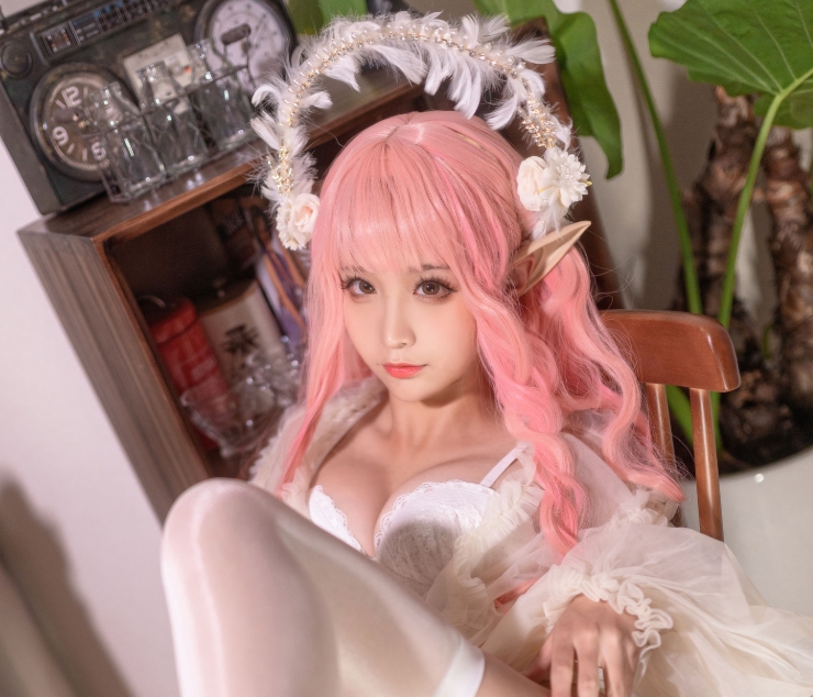 蠢沫沫 – 《尖耳国度 粉精灵》：的仙境之旅