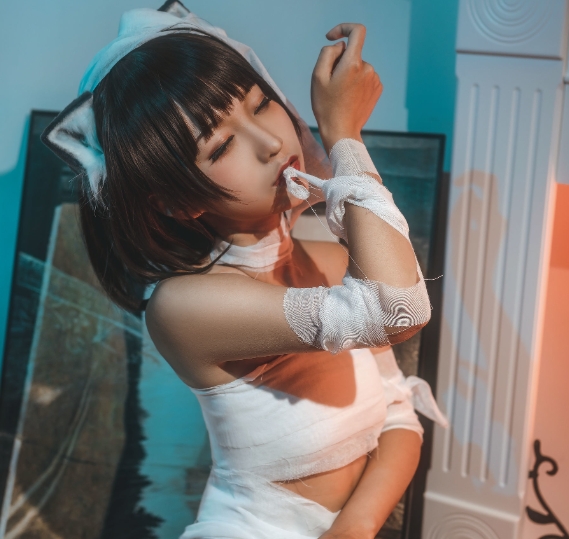 蠢沫沫 – 《绷带猫》：妖媚与俏皮的完美融合
