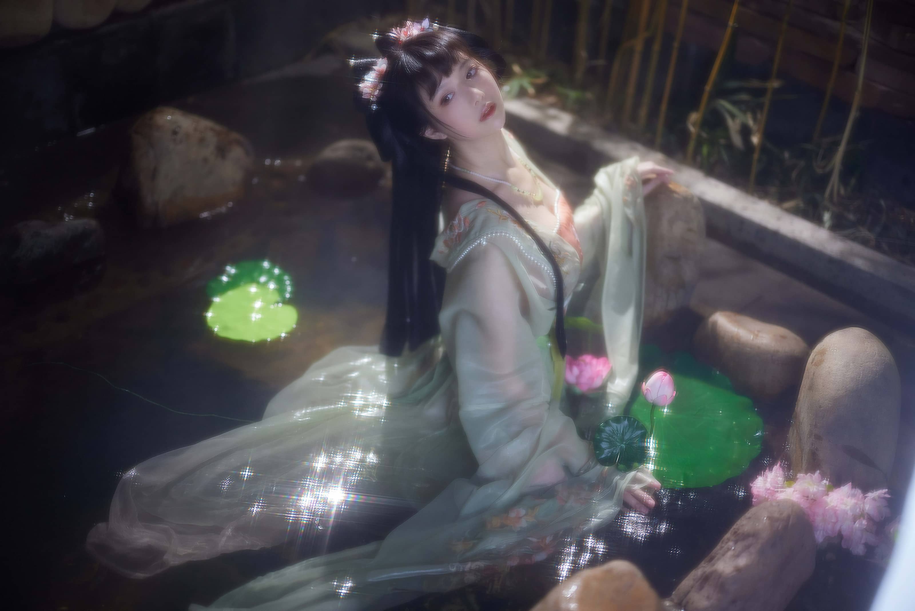 Shika小鹿鹿_全部写真作品合集|更新至 121 期 - 预览图 2 Shika小鹿鹿_全部写真作品合集|更新至 121 期 - 预览图 2