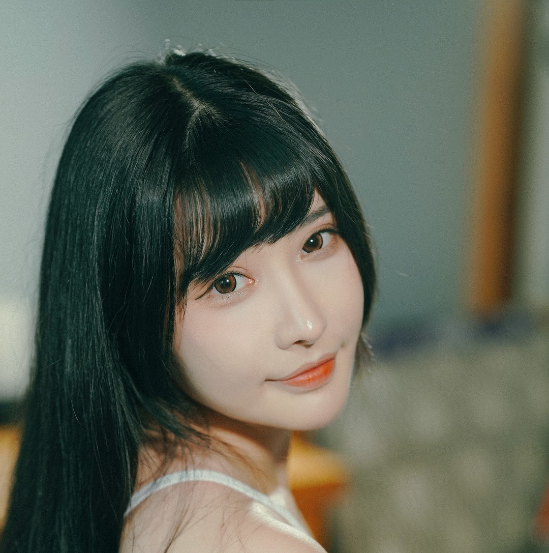 糖果果Candy_全部写真作品合集|更新至 13 期 - 预览图 1 糖果果Candy_全部写真作品合集|更新至 13 期 - 预览图 1