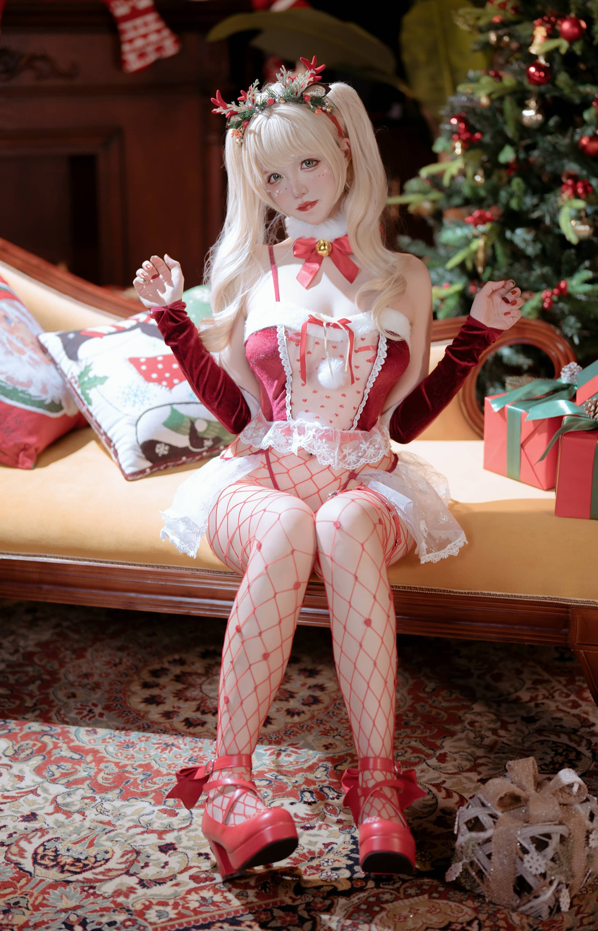 阿薰kaOri 迟到的圣诞礼包，冬日暖阳下的梦幻圣诞写真全记录