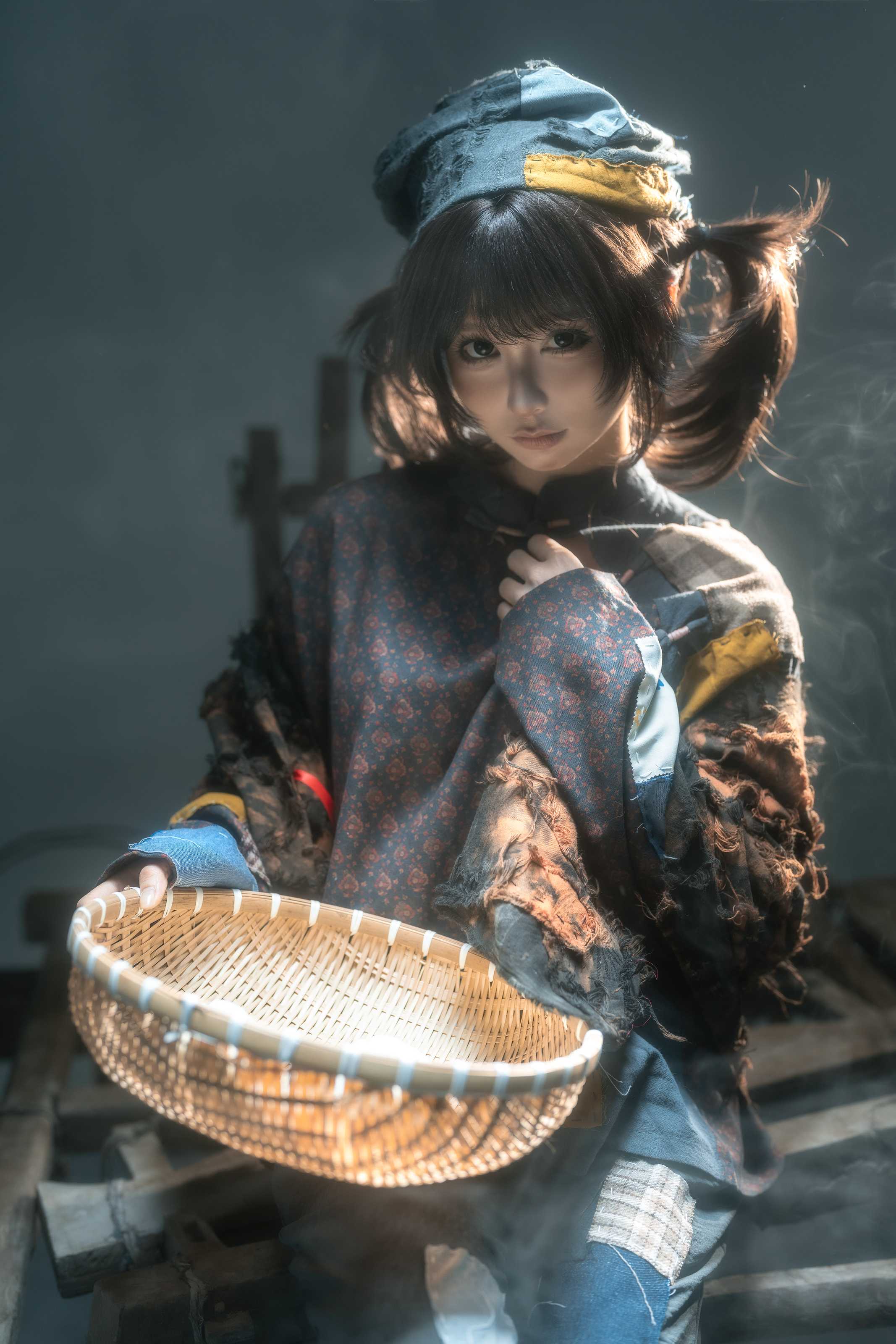 蠢沫沫 小乞丐在线看图，破旧衣衫下的灵动双眸与光影交织的叙事诗篇